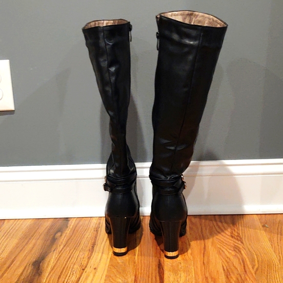 Women's size 7 Heeled Boot - Picture 4 of 6